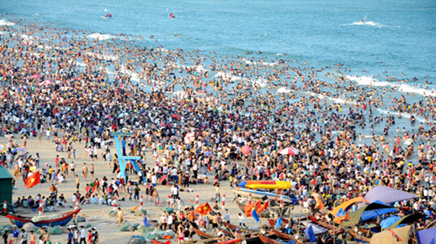 Du lịch Sầm Sơn lượng khách giảm, doanh thu tăng